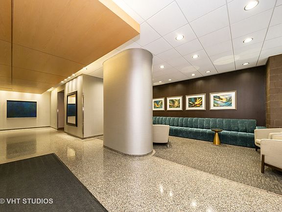 3rd image of 405 N Wabash Ave Unit 807