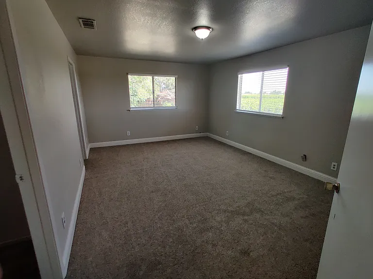 13608 S Academy Ave #A — Photo 9