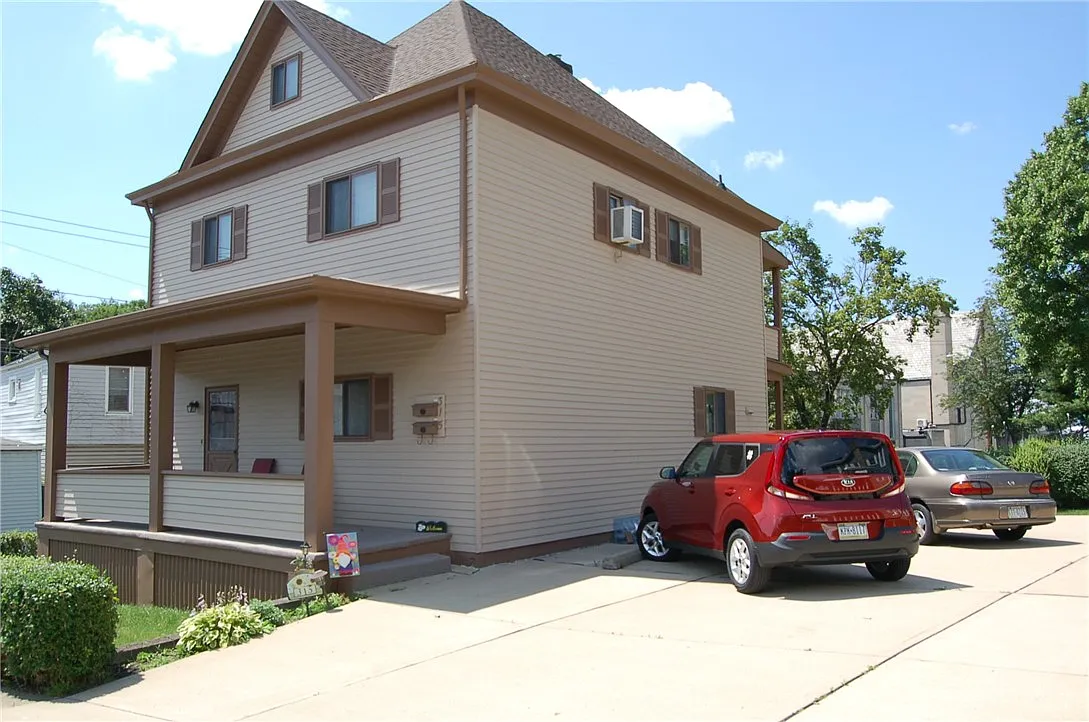 315 Lincoln Ave photo 1
