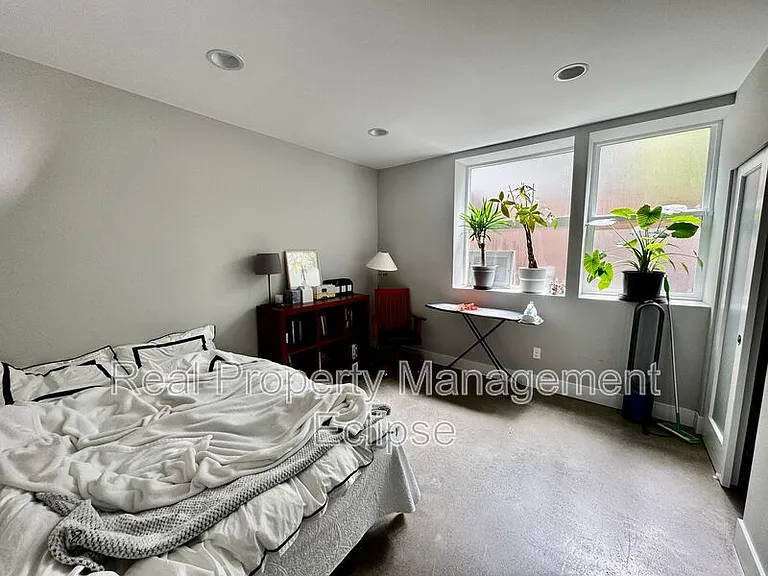 5034 Puget Blvd SW — Photo 7
