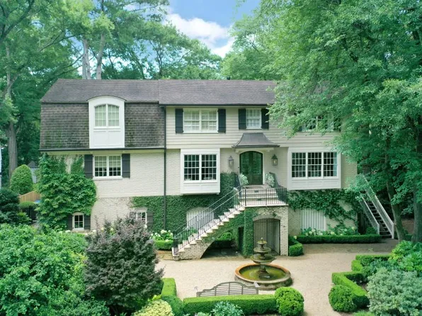 1370 Hanover West Dr NW, Atlanta, GA 30327