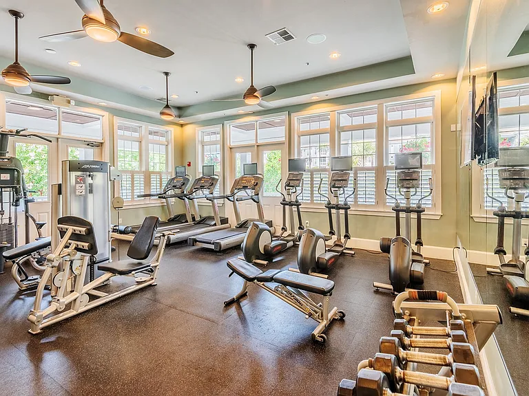 Windward Long Point Apartments — Photo 7