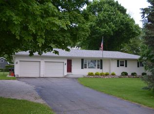 51972 Fir Rd, Granger, IN 46530