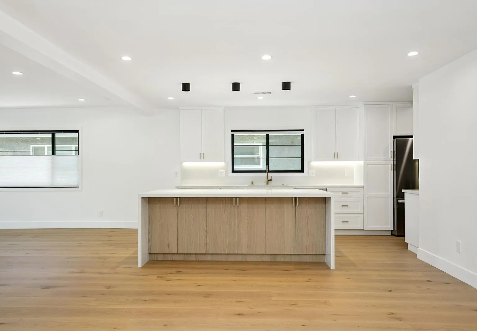 3 bed, 2000 sqft, $6,500 — Photo 2