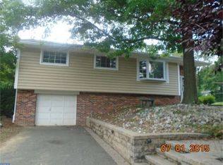 900 Bellevue Ave, Langhorne, PA 19047