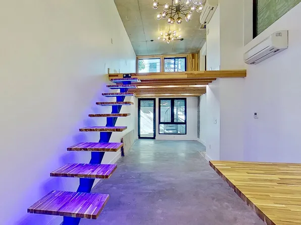 27 Montrose Avenue image 24 of 30