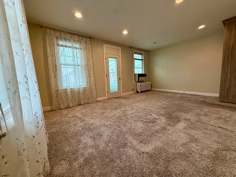 3735 Oceanic Ave #2F — Photo 5