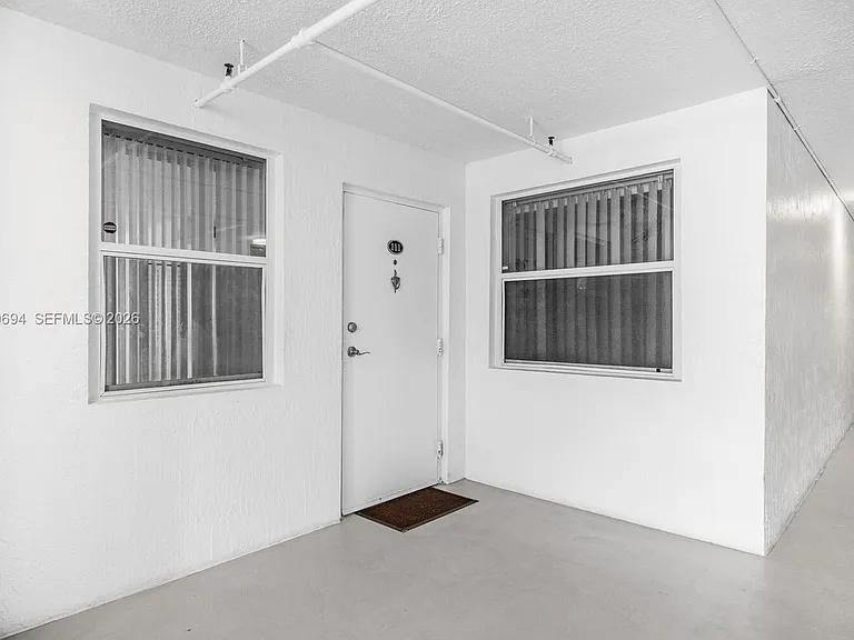 2575 SW 27th Ave #111 — Photo 3
