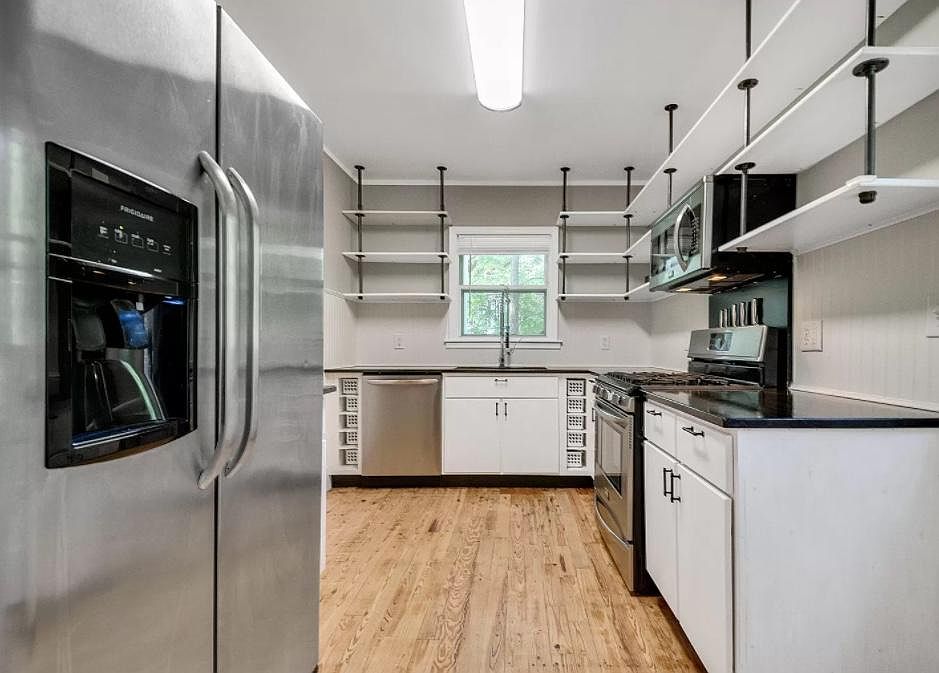 1st image of 611 Marlboro Ave