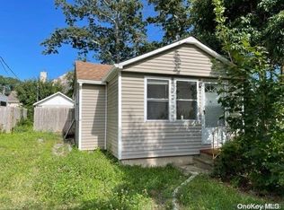 3 Jupiter Rd, Rocky Point, NY 11778