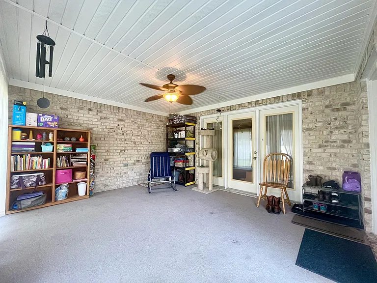 413 Southern Oak Dr — Photo 19