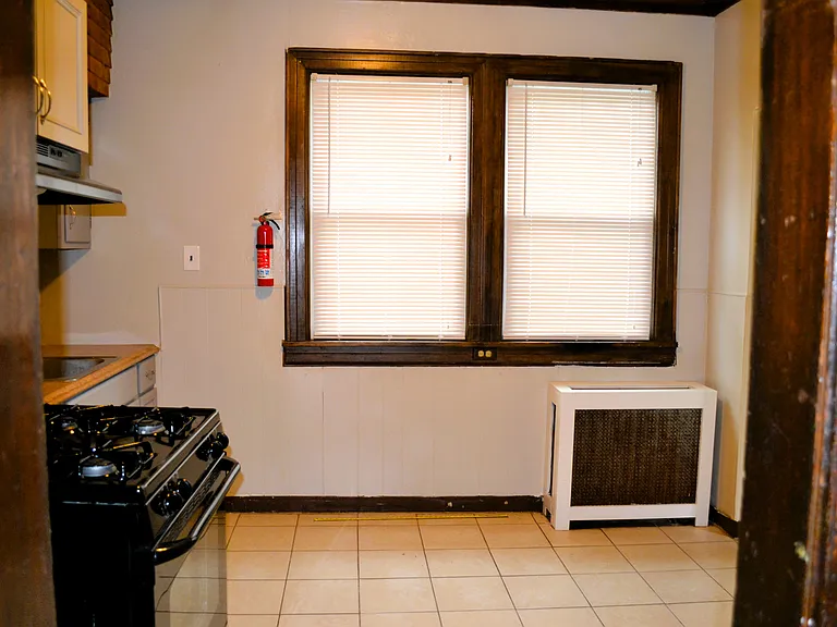 134 High St — Photo 5