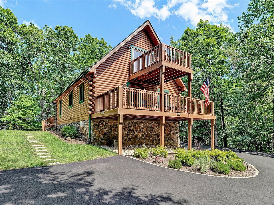 1st image of 6211 Hillcrest Rd