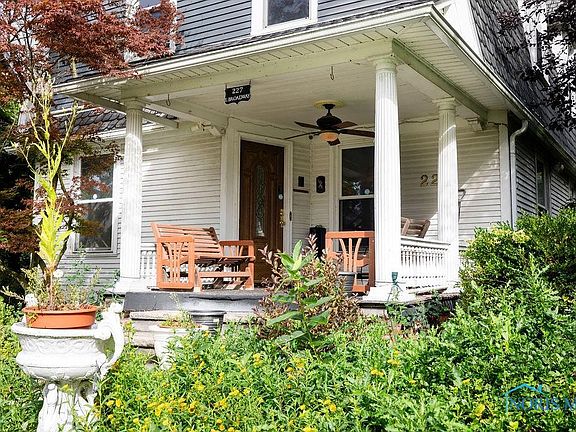 4th image of 227 E Broadway St