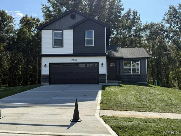28726 Woodland Heights Dr, Warrenton, MO 63383