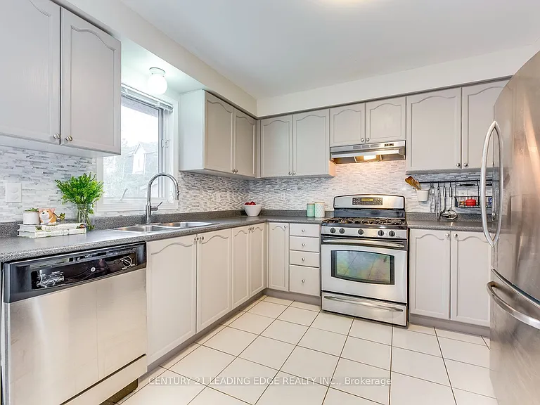2945 Thomas St #124 — Photo 13