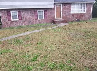 20604 Ravensbourne Dr, South Chesterfield, VA 23803