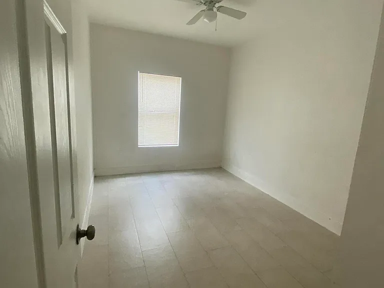 2604 NW 20th St — Photo 9