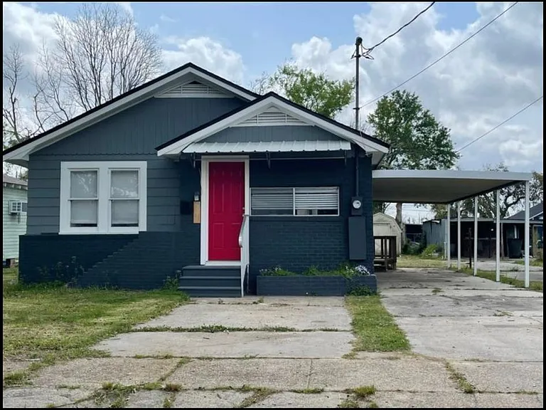 808 Sycamore St — Photo 9