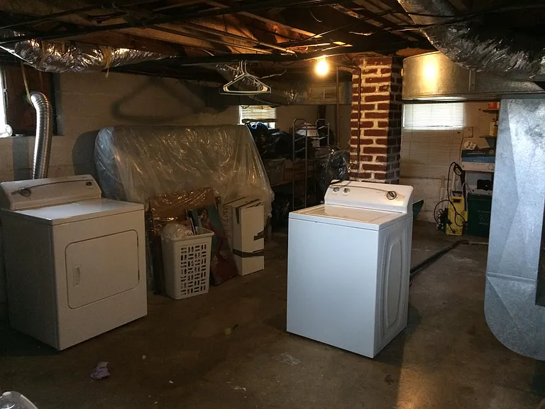 2435 King St NE — Photo 11