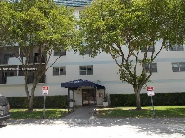 8950 NE 8th Ave APT 407, Miami, FL 33138