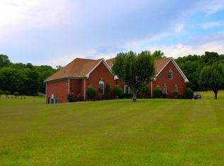 1693 Anderson Rd, Hendersonville, TN 37075