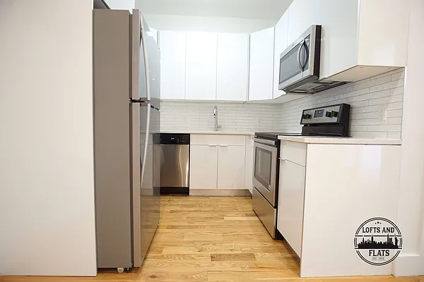 Rented by Lofts and Flats LLC | media 31