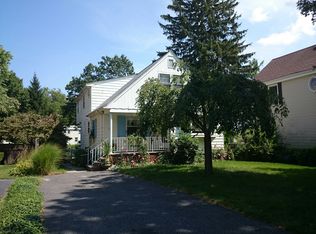 35 Maple St, West Roxbury, MA 02132