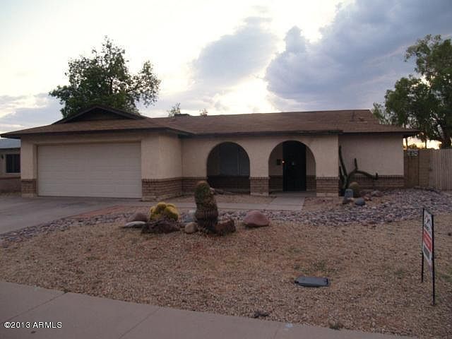 1st image of 832 S 34th St