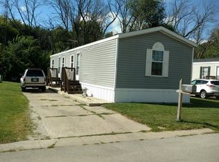 1829 Mulberry Ln, Sycamore, IL 60178