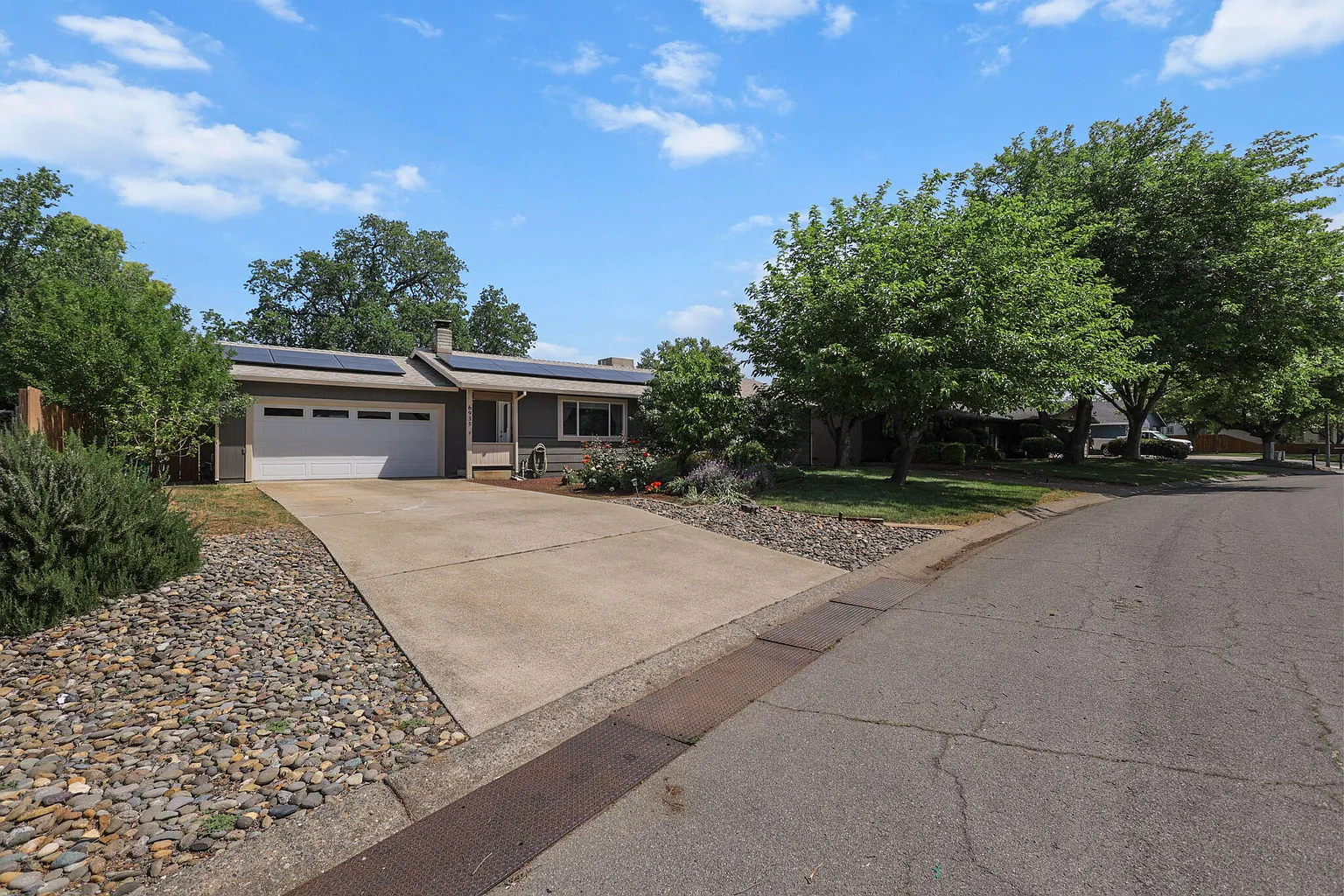 6935 Granada Dr photo 1