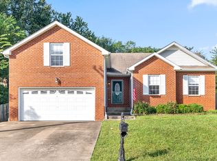 1784 Ridge Runner Ct, Clarksville, TN 37042