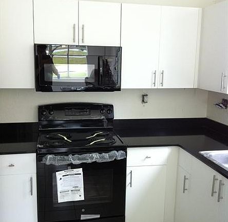 4th image of 1179 SE 23rd Ave #225