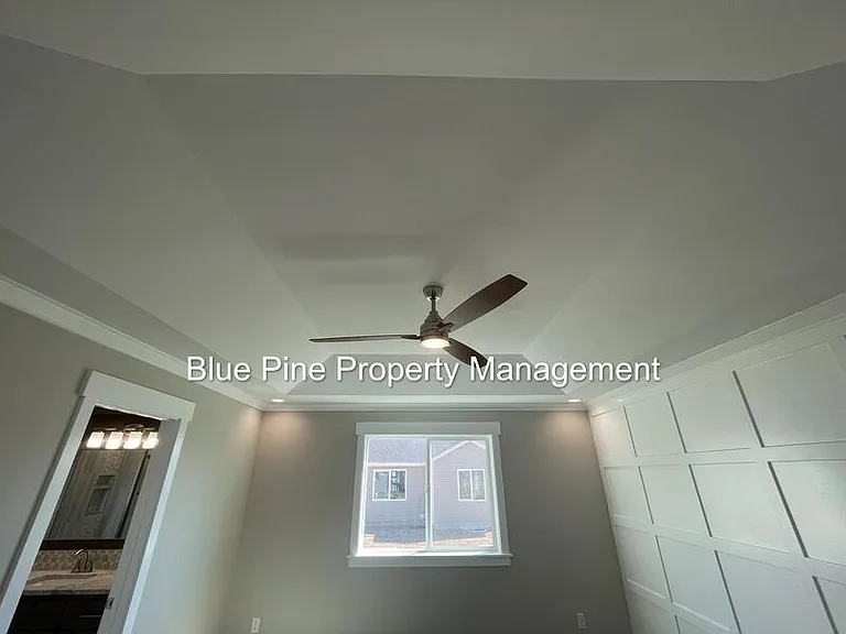 1924 Harrington Cir — Photo 15