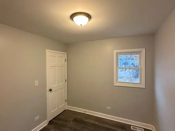 7137 W 109th Pl, Worth, IL 60482