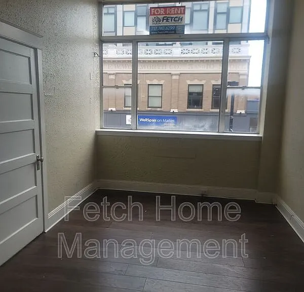 49-51 W Market St #2R — Photo 10