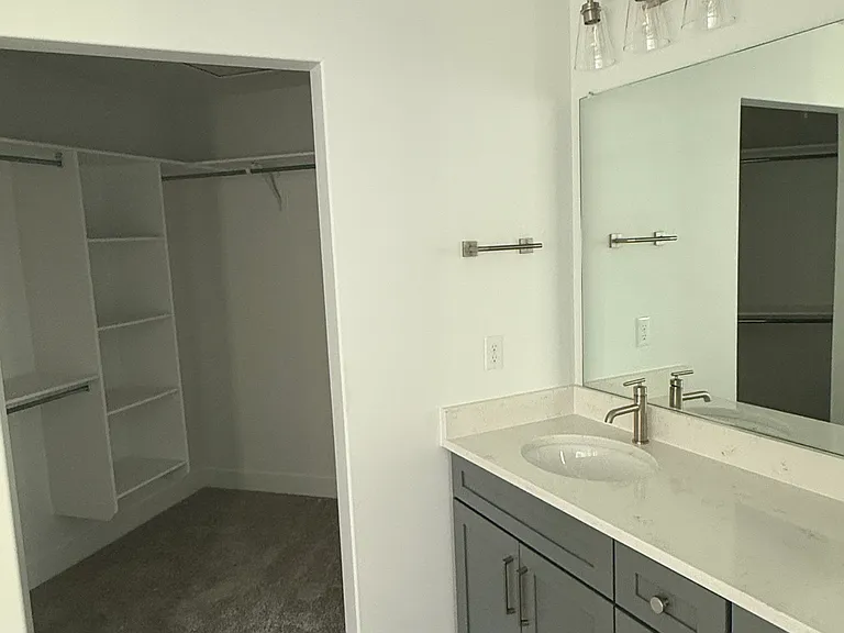 896 N Banner Dr — Photo 16