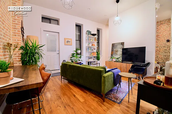 Rented by Voro NYC | media 26