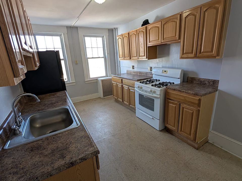 1st image of 81-83 Harrison Ave #1