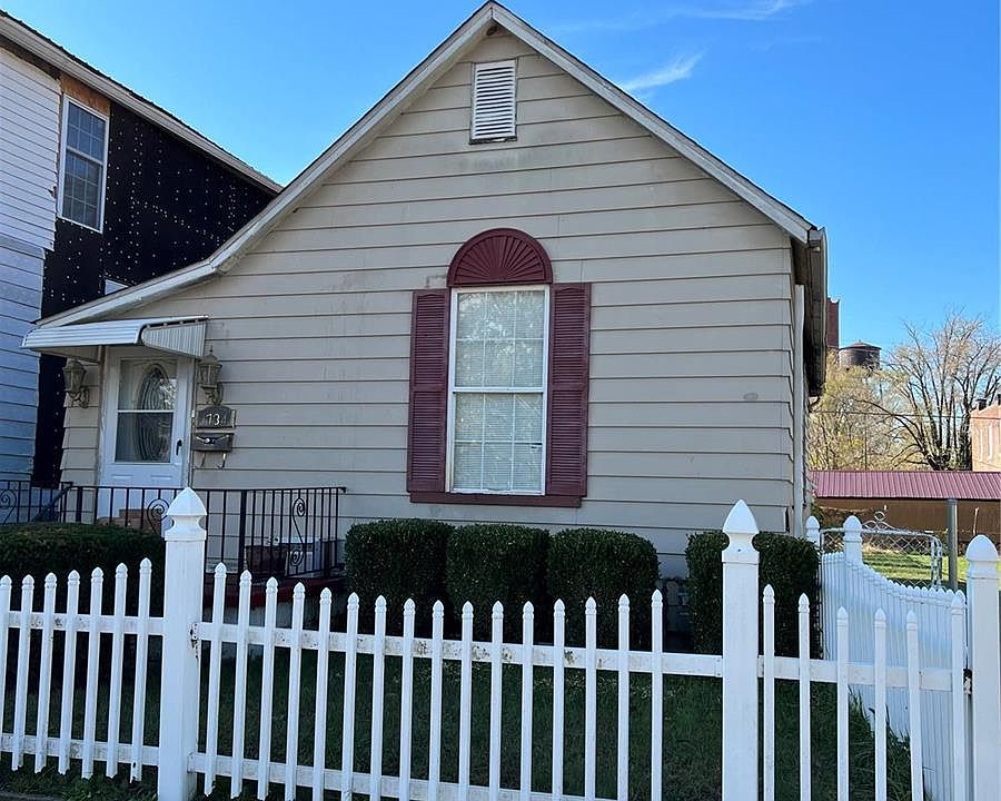 2nd image of 1734 Division Ave