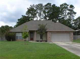 225 Fairfield Oaks Dr, Madisonville, LA 70447