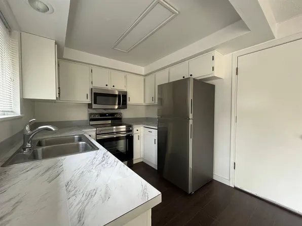 6845 F St, Springfield, OR