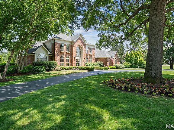 3rd image of 45 Ballas Ct
