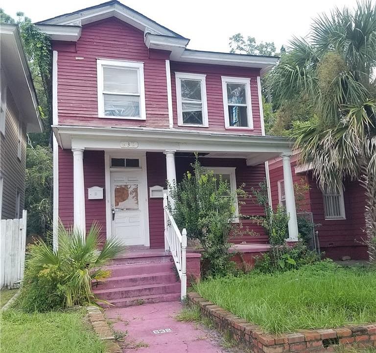 2nd image of 632 W 39th St