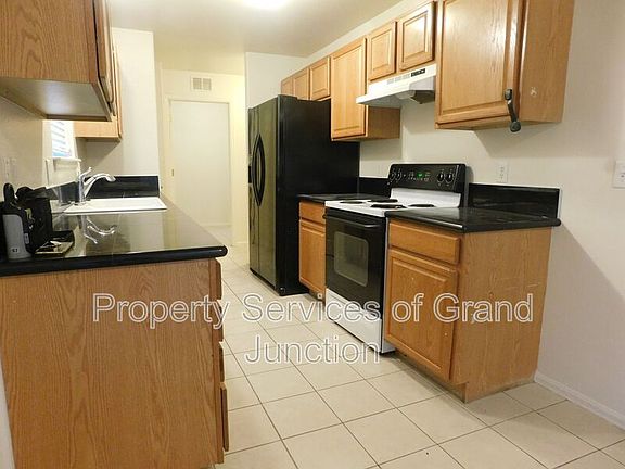 5th image of 3132 Shamrock Dr