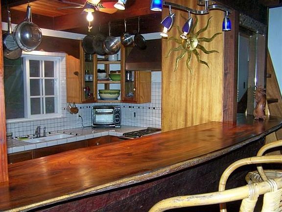 2nd image of 12-7232 Mauka Nui St