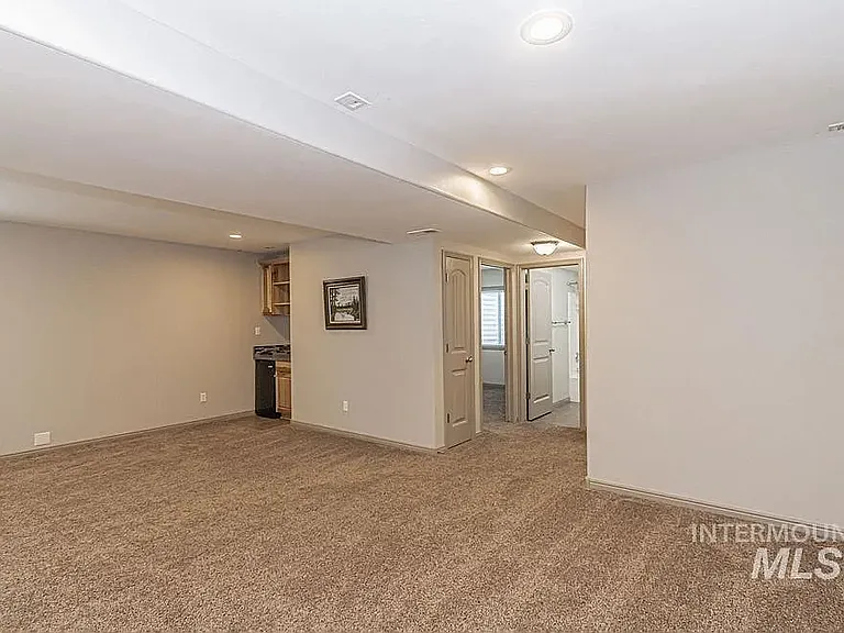 2221 S Frontier Dr — Photo 34