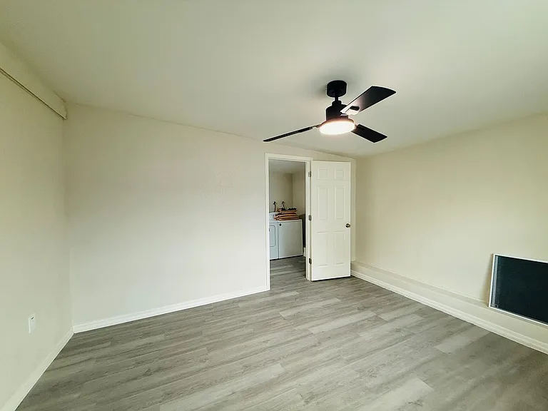 4010 Miramar Way S — Photo 4
