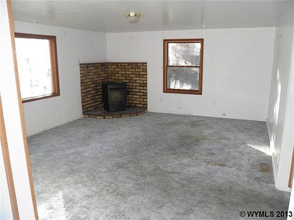 3rd image of 720 Park St