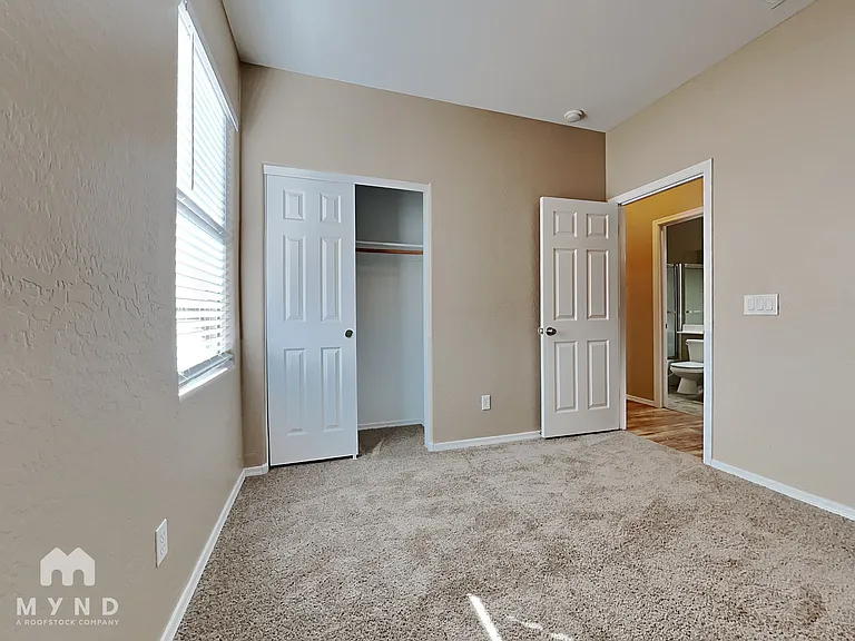 4532 E Harrison St — Photo 15